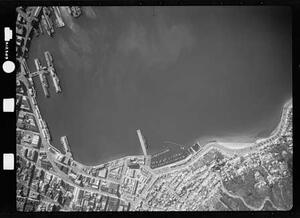 Black and white aerial image of Wellington waterfront, 1953